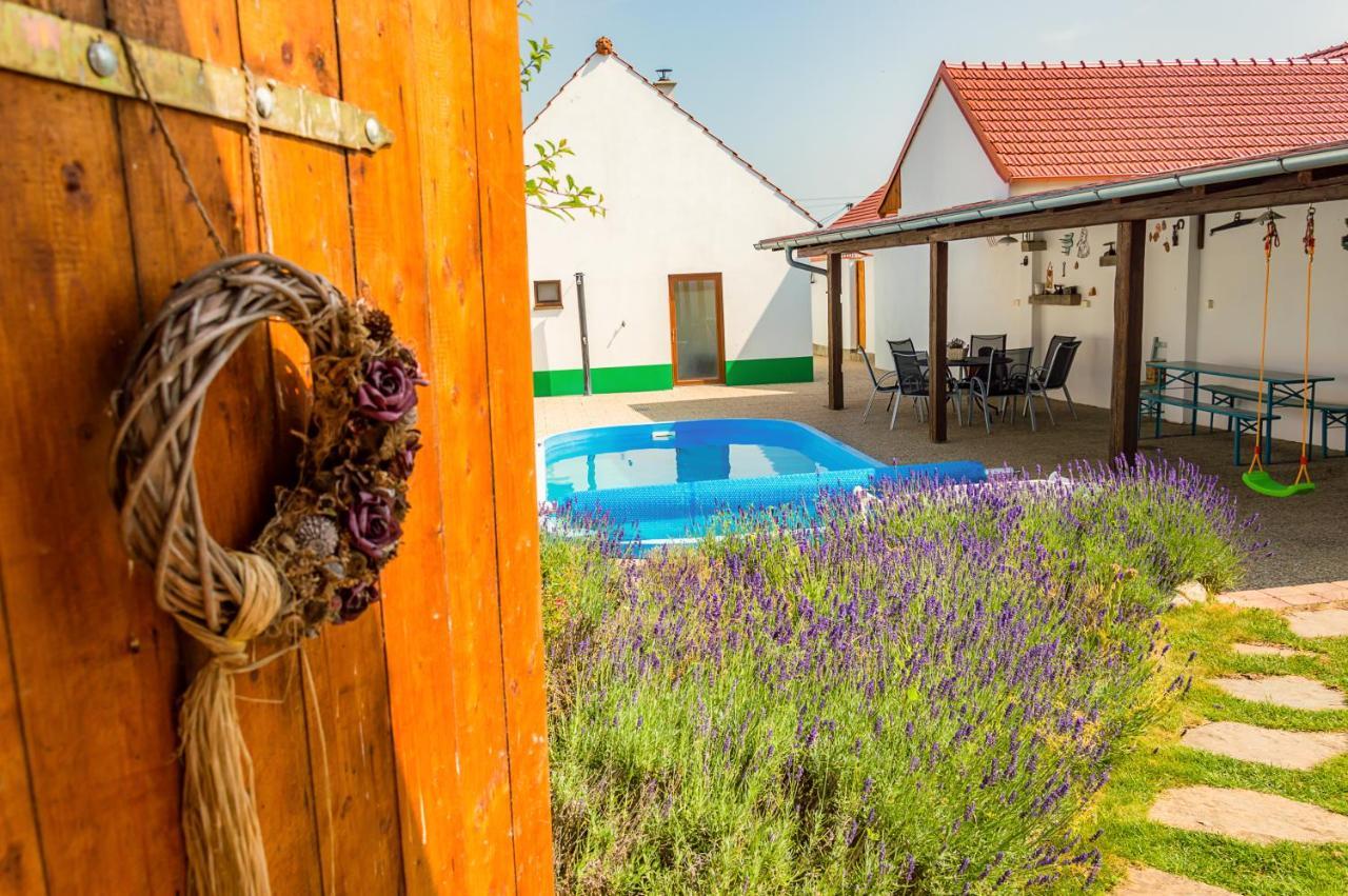Chalupa U Čápů Nove Mlyny Exterior foto